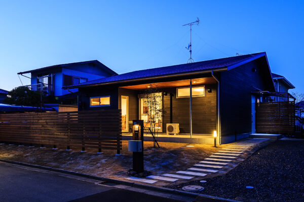 切妻屋根の平屋